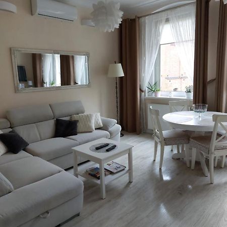 Come&Stay Zielona Gora エクステリア 写真