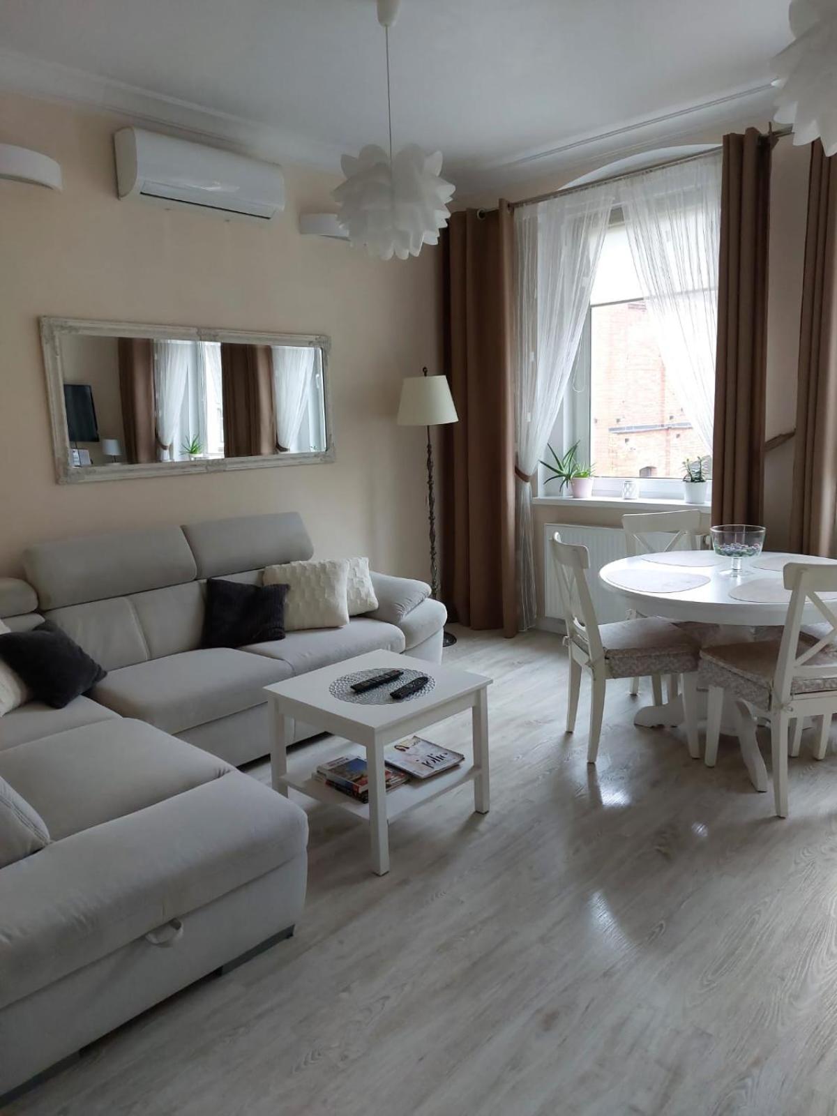 Come&Stay Zielona Gora エクステリア 写真